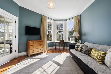 Photo of property in 58 Hawker Street, Mount Victoria, Wellington, 6011