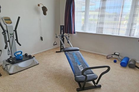 Photo of property in 17 Ilford Place, Awapuni, Palmerston North, 4412