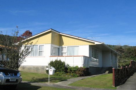 Photo of property in 18 Tanekaha Street, Stokes Valley, Lower Hutt, 5019