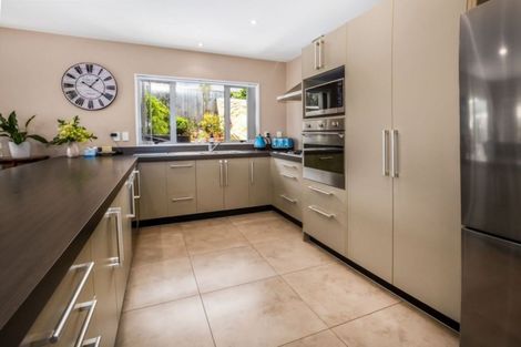 Photo of property in 6 Sumner Terrace, Aotea, Porirua, 5024