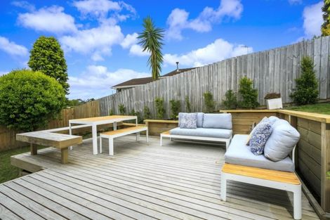 Photo of property in 1/19 Romulus Place, Totara Vale, Auckland, 0629