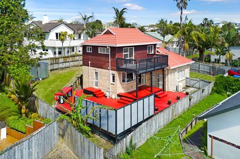 Photo of property in 10 San Fernando Way, Henderson, Auckland, 0612