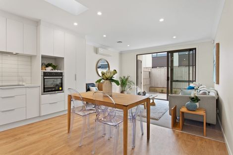 Photo of property in 15 Periko Way, Takanini, 2112