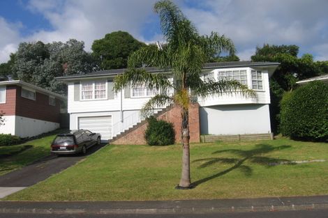 Photo of property in 30 Normanton Street, Glenfield, Auckland, 0629