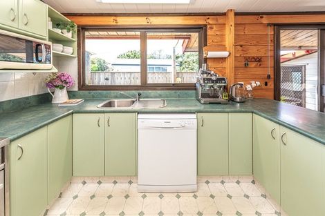 Photo of property in 48 Wikitoria Road, Putiki, Whanganui, 4501