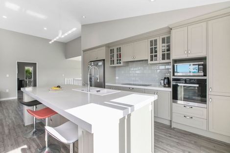 Photo of property in 12 Seaview Crescent, Hatfields Beach, Orewa, 0931