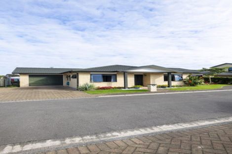 Photo of property in 4 Coulston Place, Riverdale, Gisborne, 4010