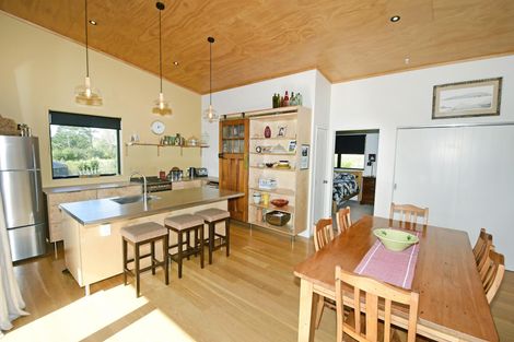 Photo of property in 5 Lupis Way, Kaiwaka, 0573