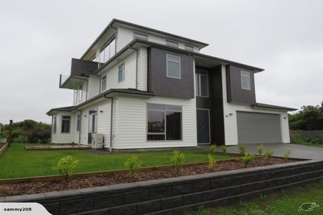 Photo of property in 47 Harbour View Road, Te Atatu Peninsula, Auckland, 0610