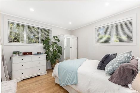 Photo of property in 19 Fleetwood Grove, Waikanae, 5036