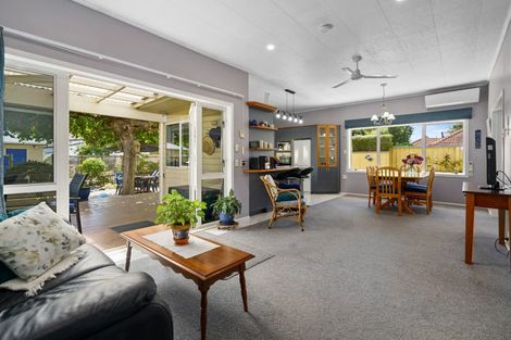 Photo of property in 68 Clare Street, Cambridge, 3434