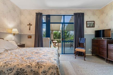 Photo of property in 40 Mccahill Views, Botany Downs, Auckland, 2010