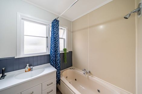 Photo of property in 66 Thomas Street, Stokes Valley, Lower Hutt, 5019