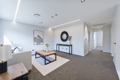 Photo of property in 19 Taipahitini Road, Rosehill, 2113