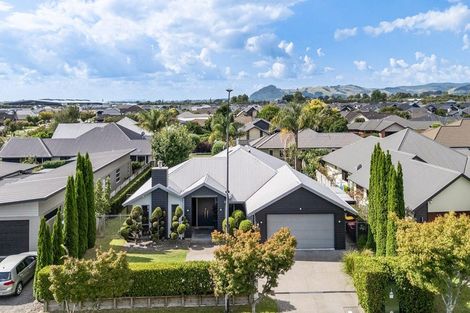 Photo of property in 27 Norfolk Drive, Cambridge, 3434