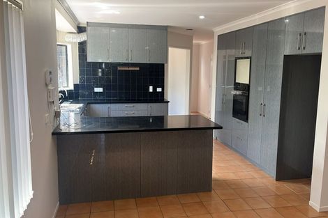 Photo of property in 16 Lamia Place, The Gardens, Auckland, 2105