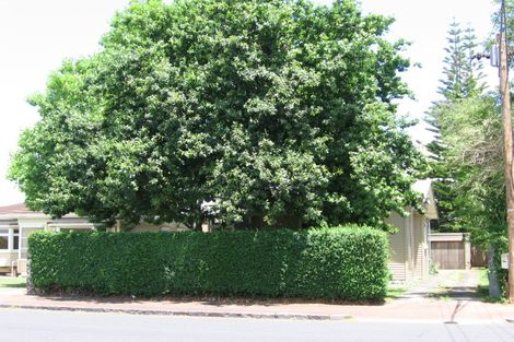 Photo of property in 238 Point Chevalier Road, Point Chevalier, Auckland, 1022