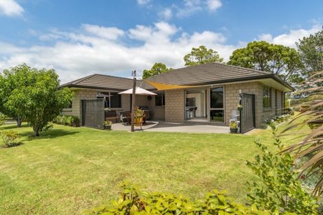 Photo of property in 52 Kayelene Place, Omokoroa, 3114