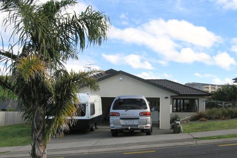 Photo of property in 94 Tauranga Place, Orewa, 0931