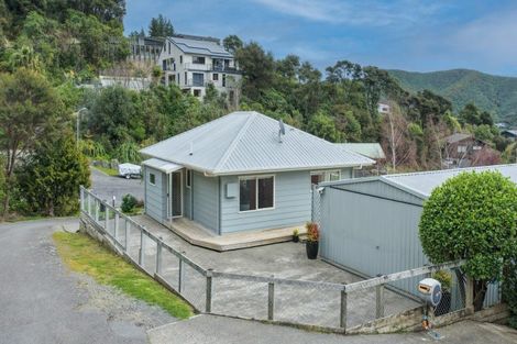 Photo of property in 22 Amelia Crescent, Waikawa, Picton, 7220