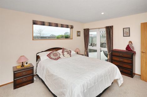 Photo of property in 7 Fieldmoor Place, Parklands, Christchurch, 8083