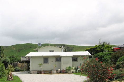 Photo of property in 4 Lysnar Street, Okitu, Gisborne, 4010