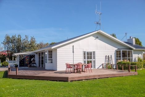 Photo of property in 28 Victoria Street, Pahiatua, 4910