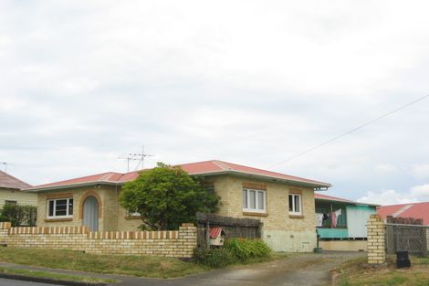 Photo of property in 144 Seddon Street, Pukekohe, 2120