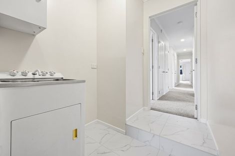 Photo of property in 25 Dairyland Drive, East Tamaki Heights, Auckland, 2016