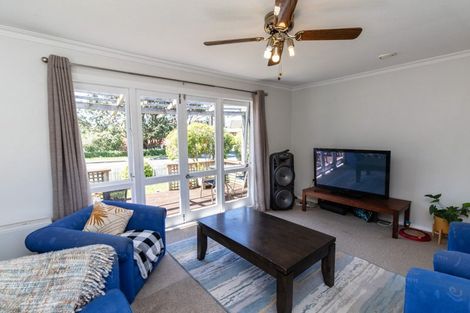 Photo of property in 112 Oriel Avenue, Tawa, Wellington, 5028