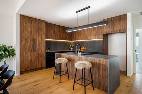 Photo of property in 6 Simpson Crescent, Wanaka, 9305