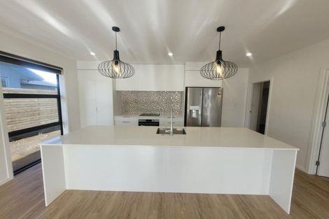 Photo of property in 6 Te Ara O Ngakeiha, Fitzroy, New Plymouth, 4312