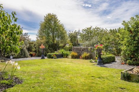 Photo of property in 2 Paget Drive, Woodend, 7610