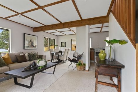 Photo of property in 80 Clinton Road, Tawharanui Peninsula, Matakana, 0986