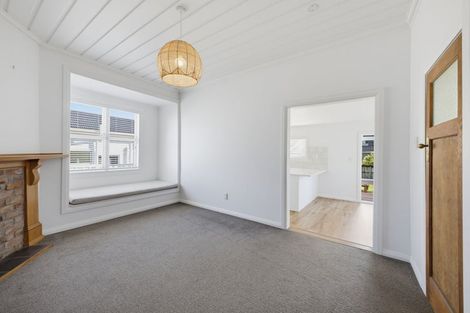 Photo of property in 131 Lemon Street, New Plymouth, 4312
