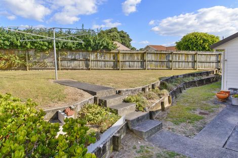 Photo of property in 8 Bernina Place, Weymouth, Auckland, 2103