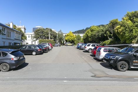 Photo of property in Hobson Court Flats, 66/70 Hobson Street, Thorndon, Wellington, 6011