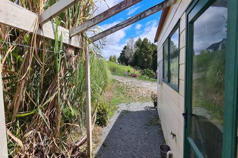 Photo of property in 105 Gorge Road, Maungaturoto, 0520