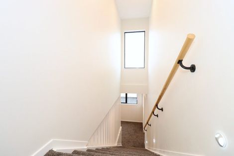 Photo of property in 14a Gulf Crest, Bucklands Beach, Auckland, 2012