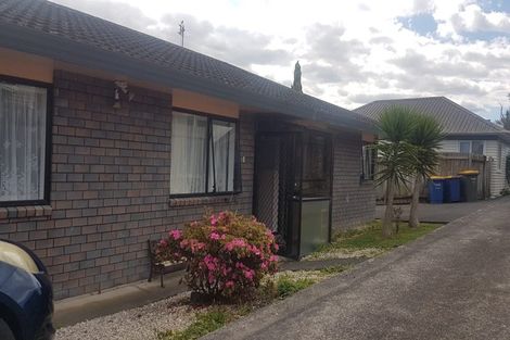 Photo of property in 131 View Road, Sunnyvale, Auckland, 0612