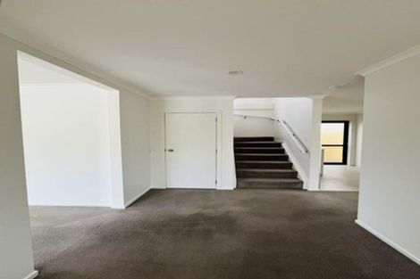 Photo of property in 15 Aronia Way, Goodwood Heights, Auckland, 2105