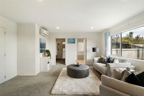 Photo of property in 95 Bayside Drive, Browns Bay, Auckland, 0630