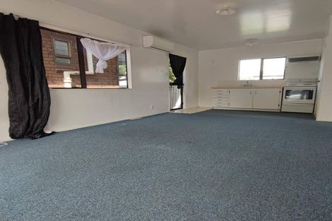 Photo of property in 2 Henwood Road, Mangere East, Auckland, 2024