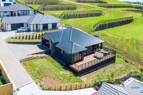 Photo of property in 32 Oyster Place, Omokoroa, 3114