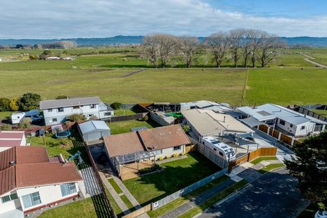 Photo of property in 22 Tawhara Place, Edgecumbe, 3120