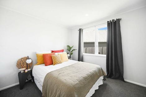 Photo of property in 56 Southsea Crescent, Silverdale, Hamilton, 3216