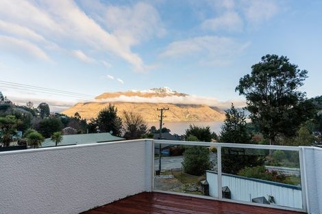 Photo of property in 9a Arawata Terrace, Fernhill, Queenstown, 9300