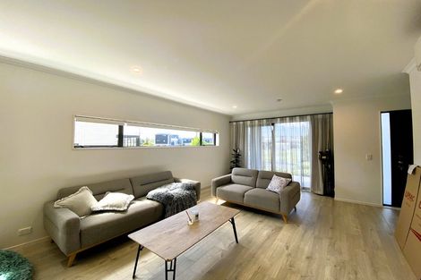 Photo of property in 30b Titoki Street, Te Atatu Peninsula, Auckland, 0610