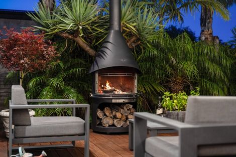 Photo of property in 209 Kiwi Road, Whangamata, 3620