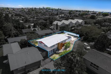 Photo of property in 1/6a Abercrombie Street, Howick, Auckland, 2014